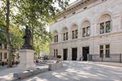 The new forecourt outside the National Portrait Gallery, London.