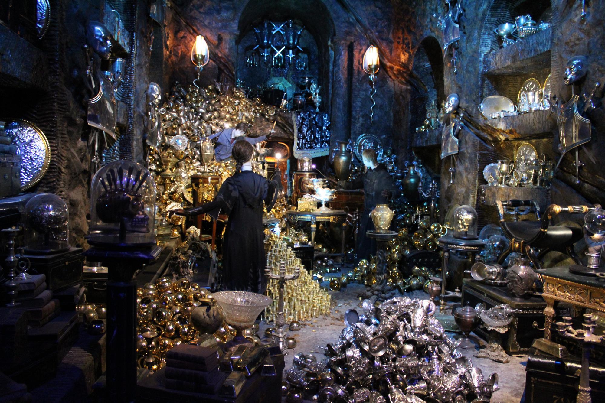 Gringotts Wizarding Bank opens at Warner Bros. Studio Tour | News ...