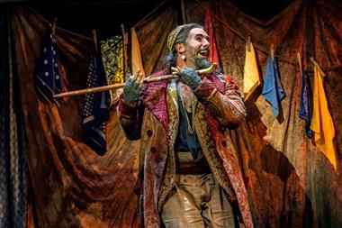 Simon Lipkin as Fagin in the 2025 West End cast of Oliver!