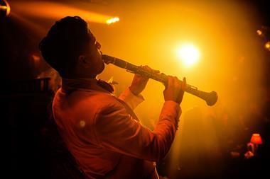 Performer at immersive 58th Street in London