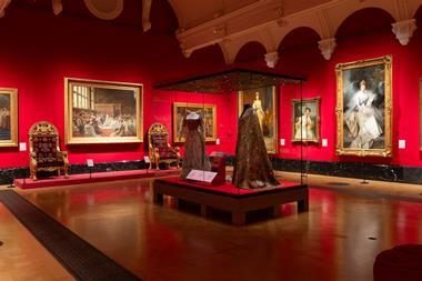 Edwardian portraits and clothing from magnificent court events