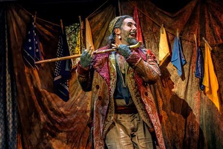 Simon Lipkin as Fagin in the 2025 West End cast of Oliver!