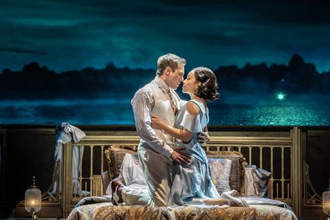 Jamie Muscato & Frances Mayli McCann in The Great Gatsby