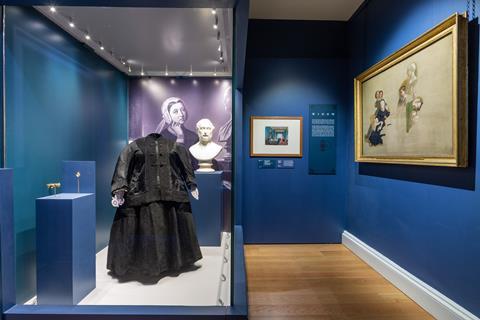 Victoria Woman and Crown exhibition at Kensington Palace