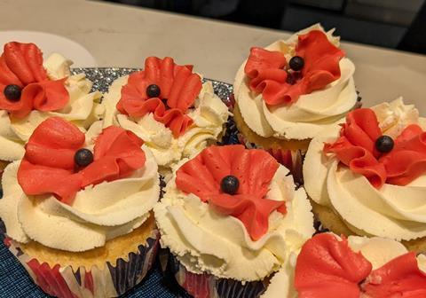 Special poppy cakes for the Richmond Reader Club trip
