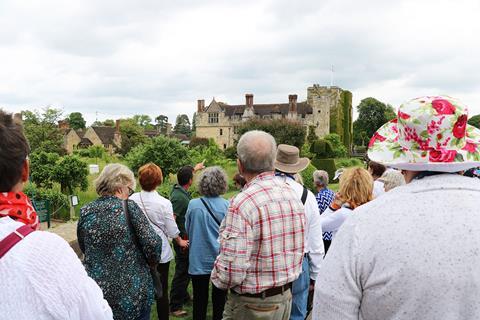 Group tour at Hever Castle 