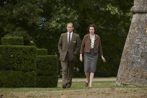 The Crown, Season 3, walking outside the cannonade of Belvoir Castle