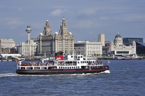 Mersey Ferry in front of the Liver Building 