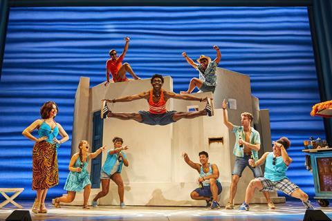 MAMMA MIA ! UK Tour (previous UK tour cast)